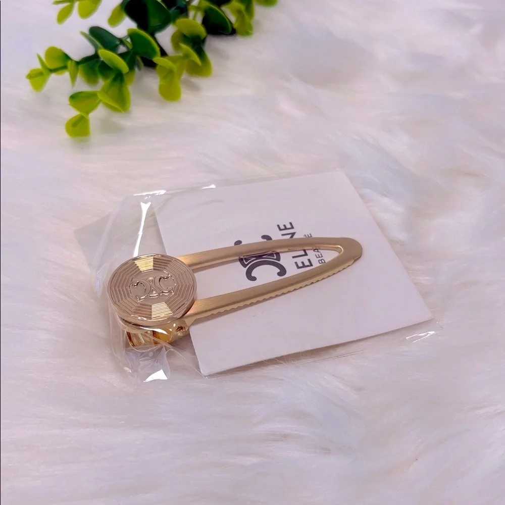 Celine Beauté Gold‎ Hair Clip